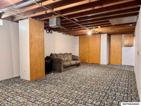 1310 3rd NW Mason City IA 50401