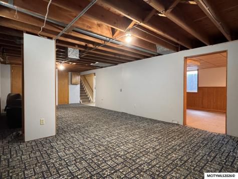 1310 3rd NW Mason City IA 50401