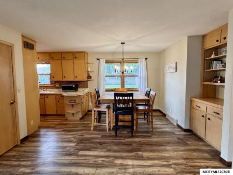 1310 3rd NW Mason City IA 50401