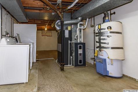 1645 7th Place SW Mason City IA 50401