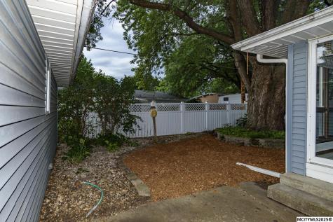 1645 7th Place SW Mason City IA 50401