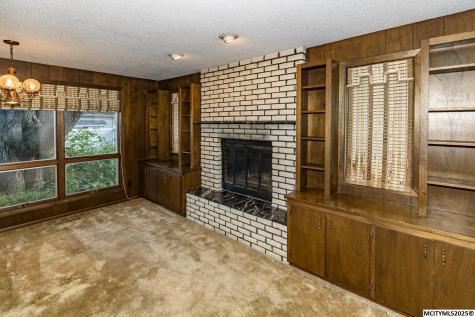 1645 7th Place SW Mason City IA 50401