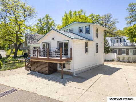15381 1st Street Clear Lake IA 50428