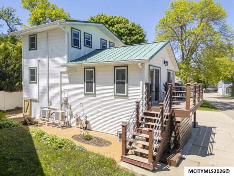 15381 1st Street Clear Lake IA 50428