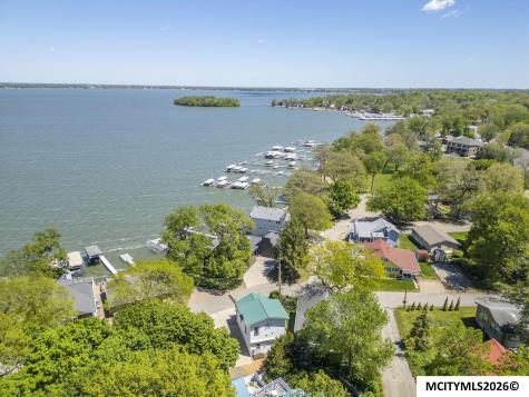 15381 1st Street Clear Lake IA 50428