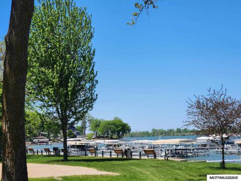 15381 1st Street Clear Lake IA 50428