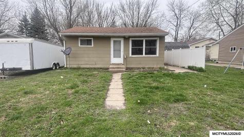 412 29th SW Mason City IA 50401