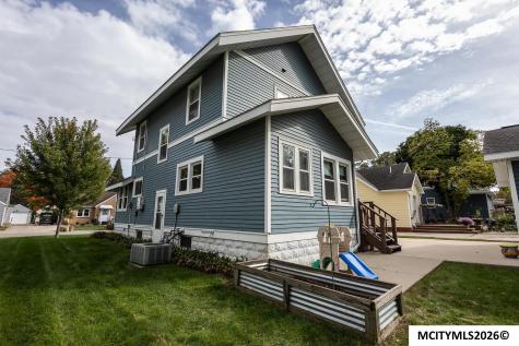 309 N 12th Street Clear Lake IA 50428
