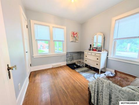 315 N Taylor Mason City IA 50401