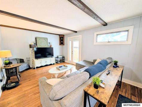 315 N Taylor Mason City IA 50401