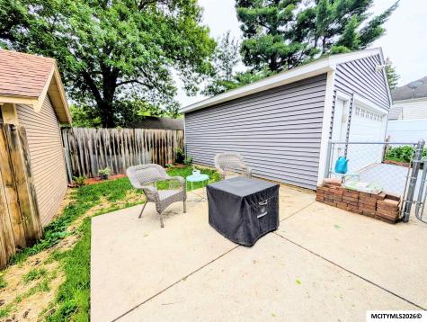 315 N Taylor Mason City IA 50401