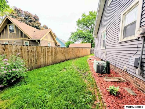 315 N Taylor Mason City IA 50401