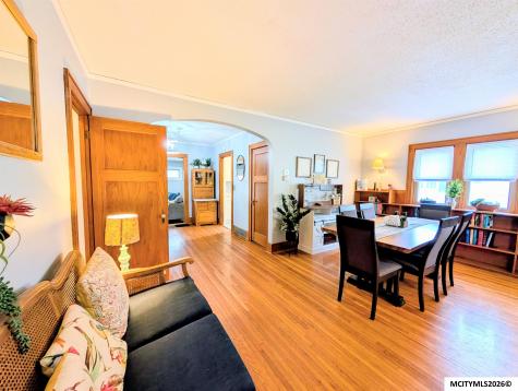 315 N Taylor Mason City IA 50401