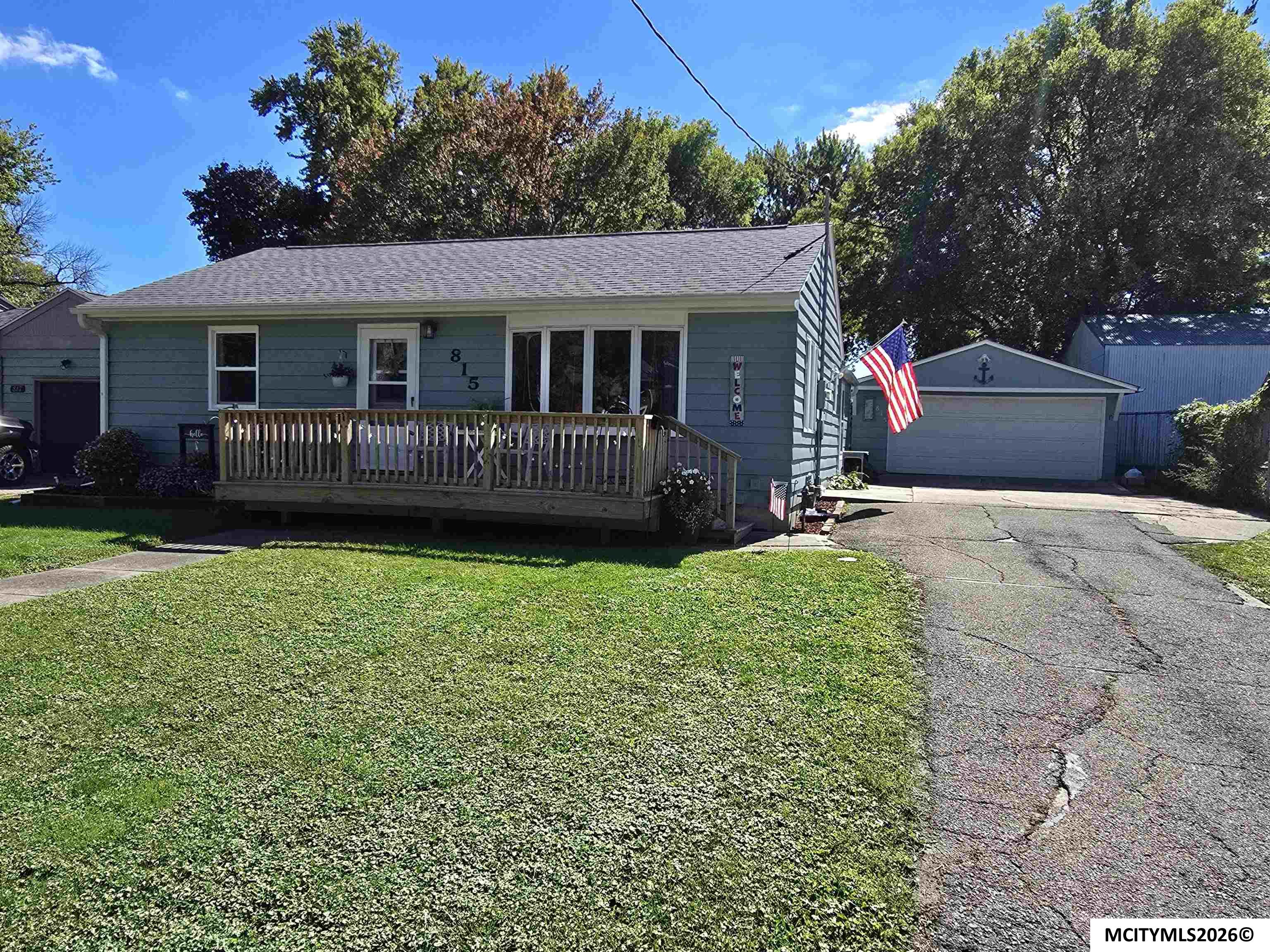 815 6th Avenue S Clear Lake IA 50428