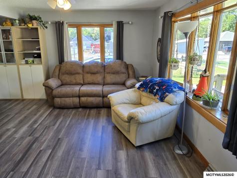 815 6th Avenue S Clear Lake IA 50428