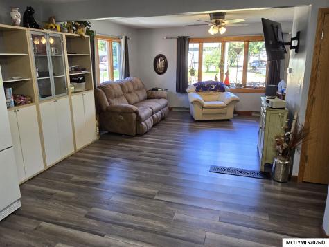 815 6th Avenue S Clear Lake IA 50428