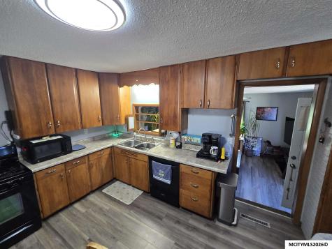 815 6th Avenue S Clear Lake IA 50428
