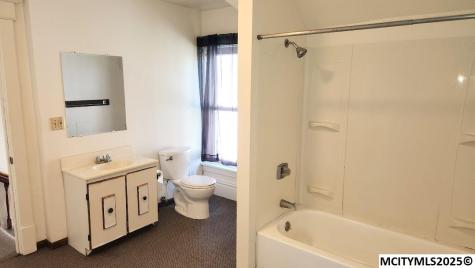 210 1st SW Mason City IA 50401