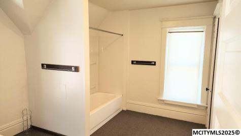 210 1st SW Mason City IA 50401