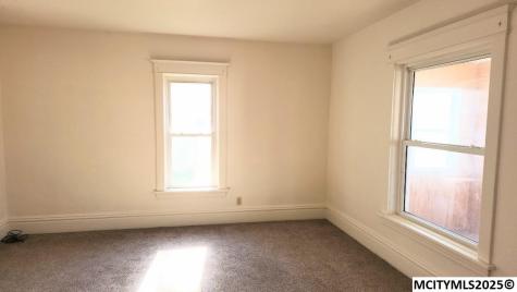 210 1st SW Mason City IA 50401