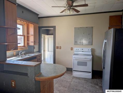 28 1st SW Nora Springs IA 50458