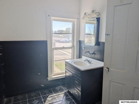 28 1st SW Nora Springs IA 50458