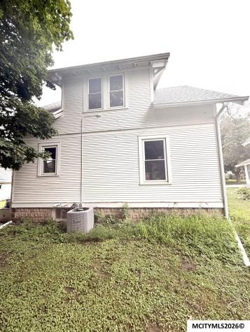 809 N 9th Street Clear Lake IA 50401