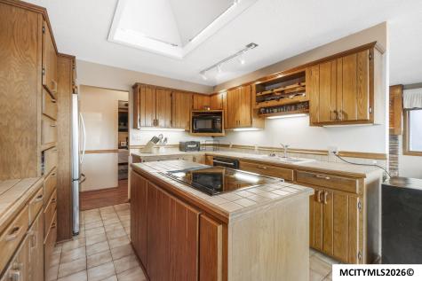 900 Briarstone Drive Mason City IA 50401