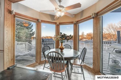 900 Briarstone Drive Mason City IA 50401