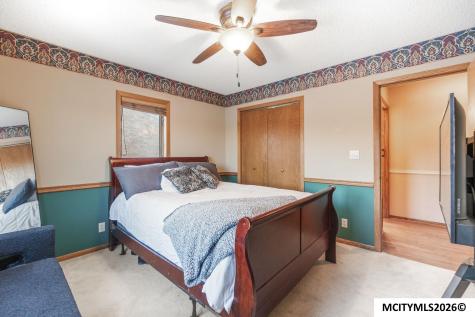900 Briarstone Drive Mason City IA 50401