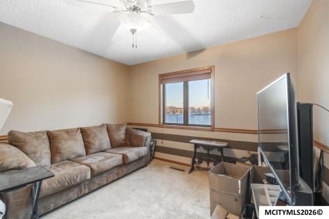 900 Briarstone Drive Mason City IA 50401