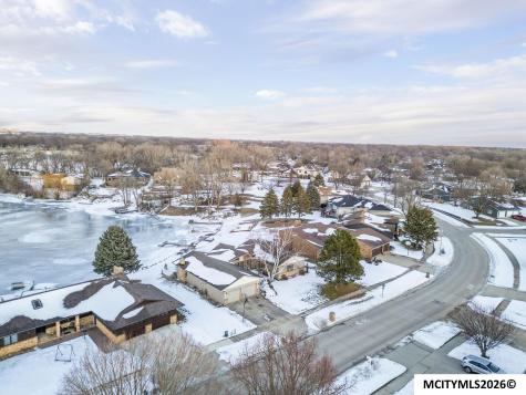 900 Briarstone Drive Mason City IA 50401