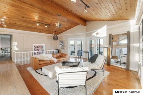 900 Briarstone Drive Mason City IA 50401