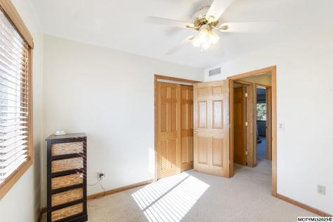 16 Lexington Square Mason City IA 50401