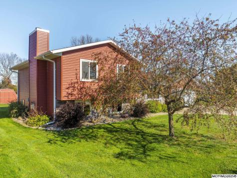 16 Lexington Square Mason City IA 50401