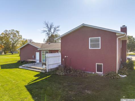 16 Lexington Square Mason City IA 50401