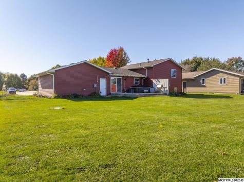 16 Lexington Square Mason City IA 50401