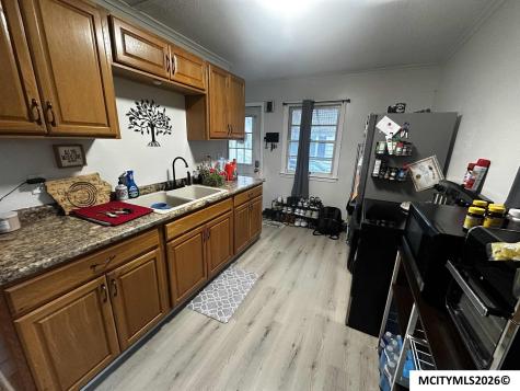 1009 Allison Street Charles City IA 50616