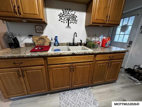 1009 Allison Street Charles City IA 50616