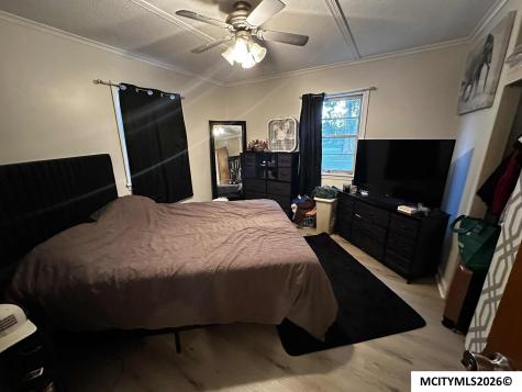 1009 Allison Street Charles City IA 50616