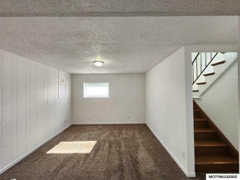 1320 S Hampshire Mason City IA 50401