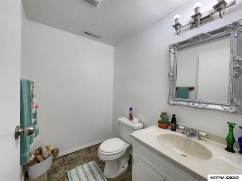 1320 S Hampshire Mason City IA 50401