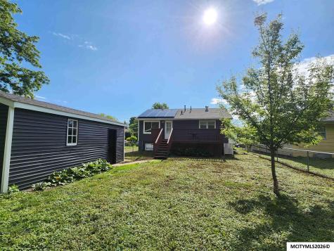 1320 S Hampshire Mason City IA 50401