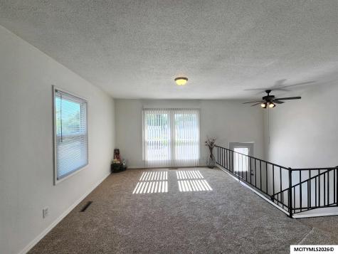 1320 S Hampshire Mason City IA 50401