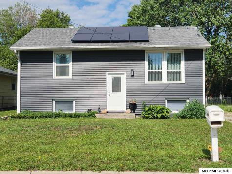 1320 S Hampshire Mason City IA 50401