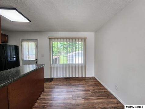 1320 S Hampshire Mason City IA 50401