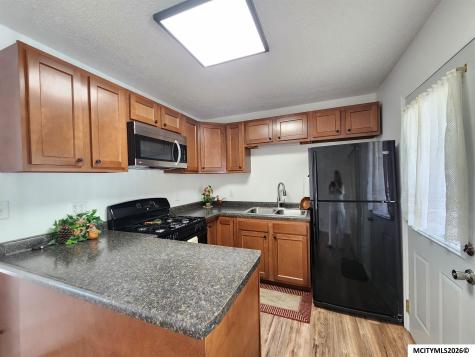 1320 S Hampshire Mason City IA 50401