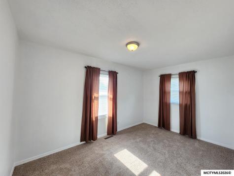 1320 S Hampshire Mason City IA 50401