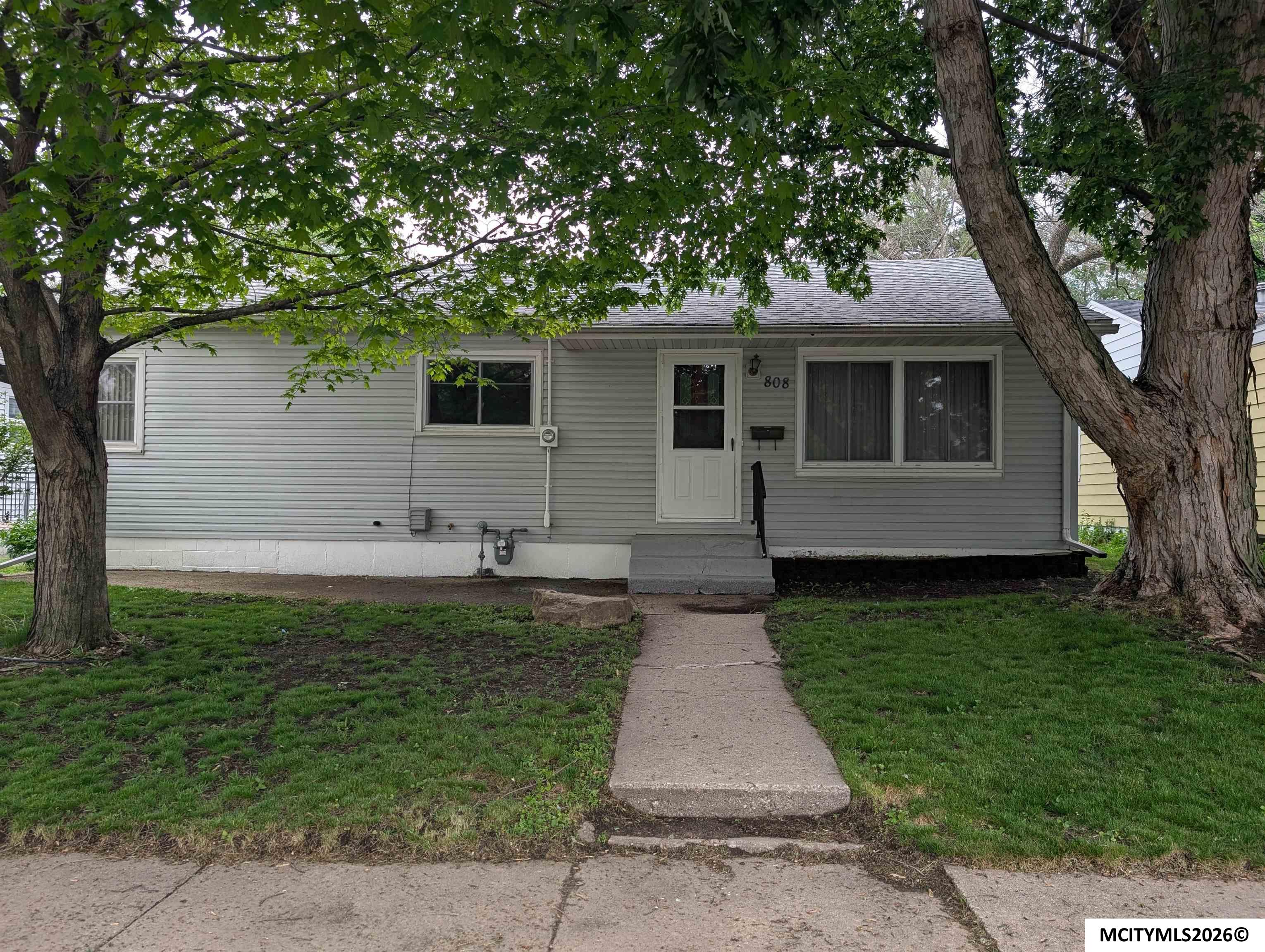 808 N Harrison Mason City IA 50401