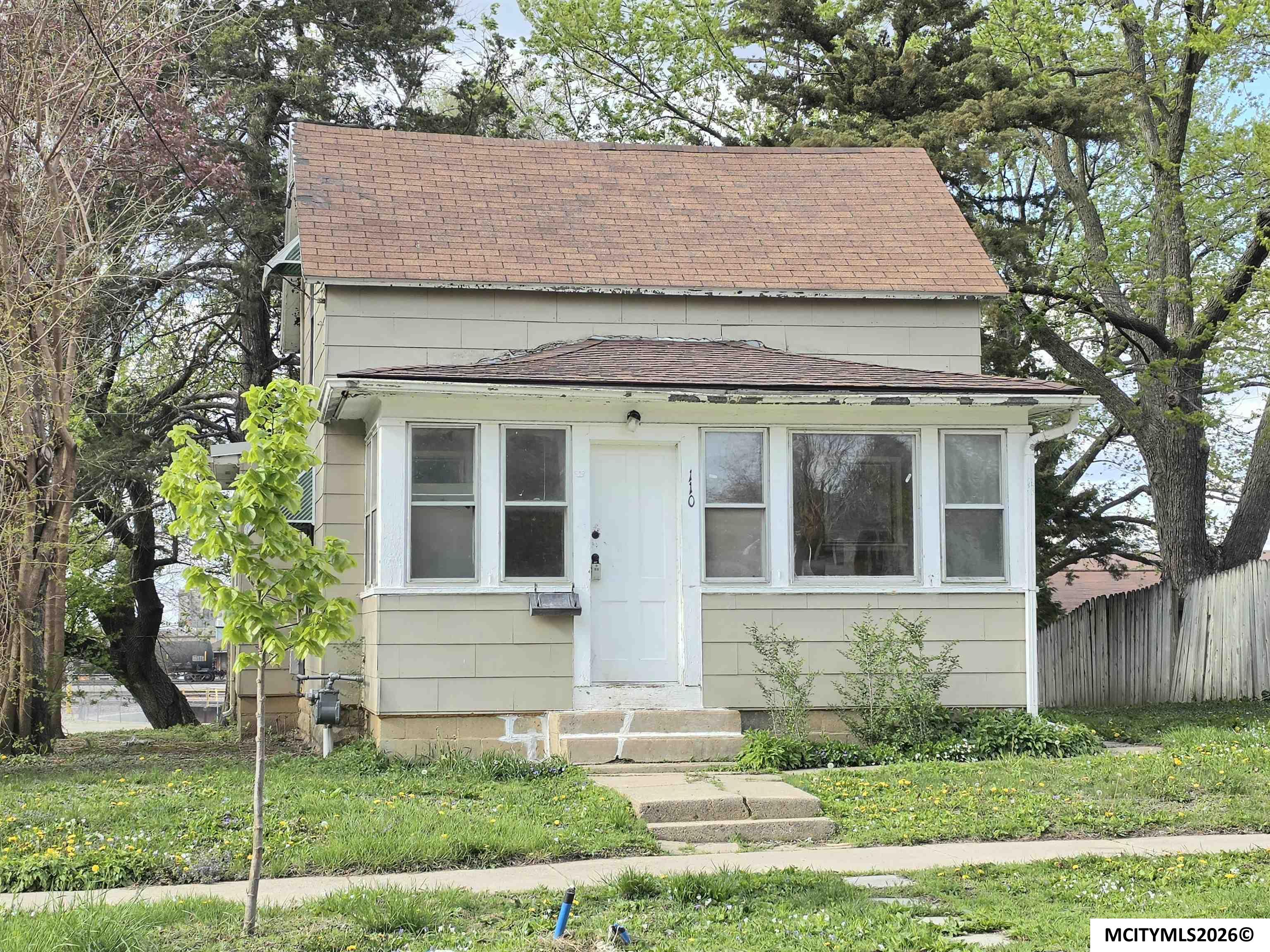 110 12th SE Mason City IA 50401